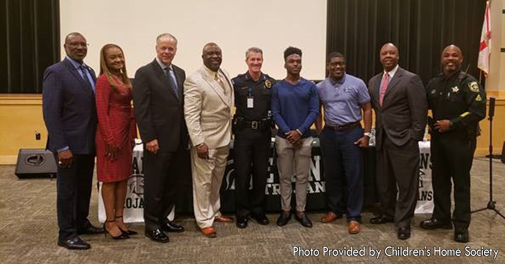 Evans Senior, Brandan Louis, represented Evans High School with the following individuals: Pastor Derrick McRae (Experience Christian Center), Chief Brian Holmes (Orange County Public School’s Safety Specialist), Tammie Holt (CEO of Strengthening Our Sons, Inc.), and Master Deputy Stanley Murry (Orange County Sheriff’s Office). Attorney Greg Jackson, Esq. was the moderator. Pictures were taken by the Evans Media Department.